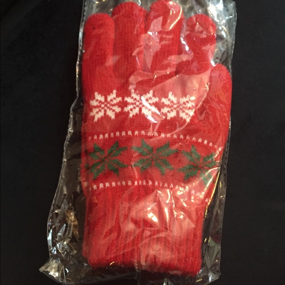Soft Cozy Holiday Gloves Red w Festive Pattern NWT - Picture 7 of 10